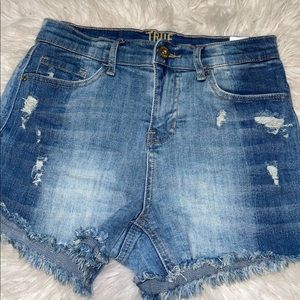 Boutique jean shorts
